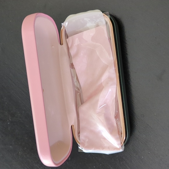 Kate Spade Eyeglasses Case - Picture 6 of 6